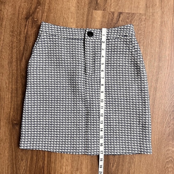 EKYOG Blue, Black, White Tweed Style Skirt Sz 2 - Picture 5 of 12